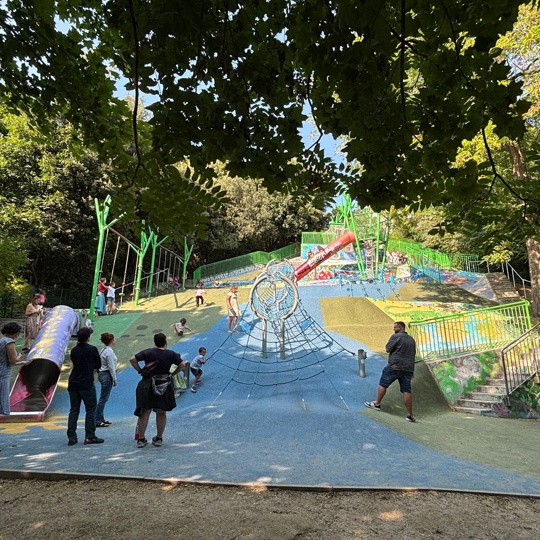 Terrain de Jeux d'Enfants des Couronnes 1